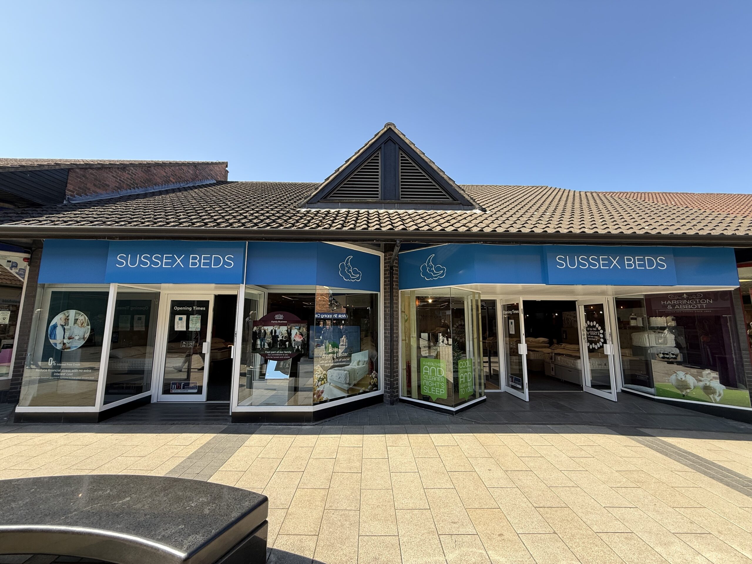 Explore Caterham: Top Local Spots, History & Finding the Perfect Bed!